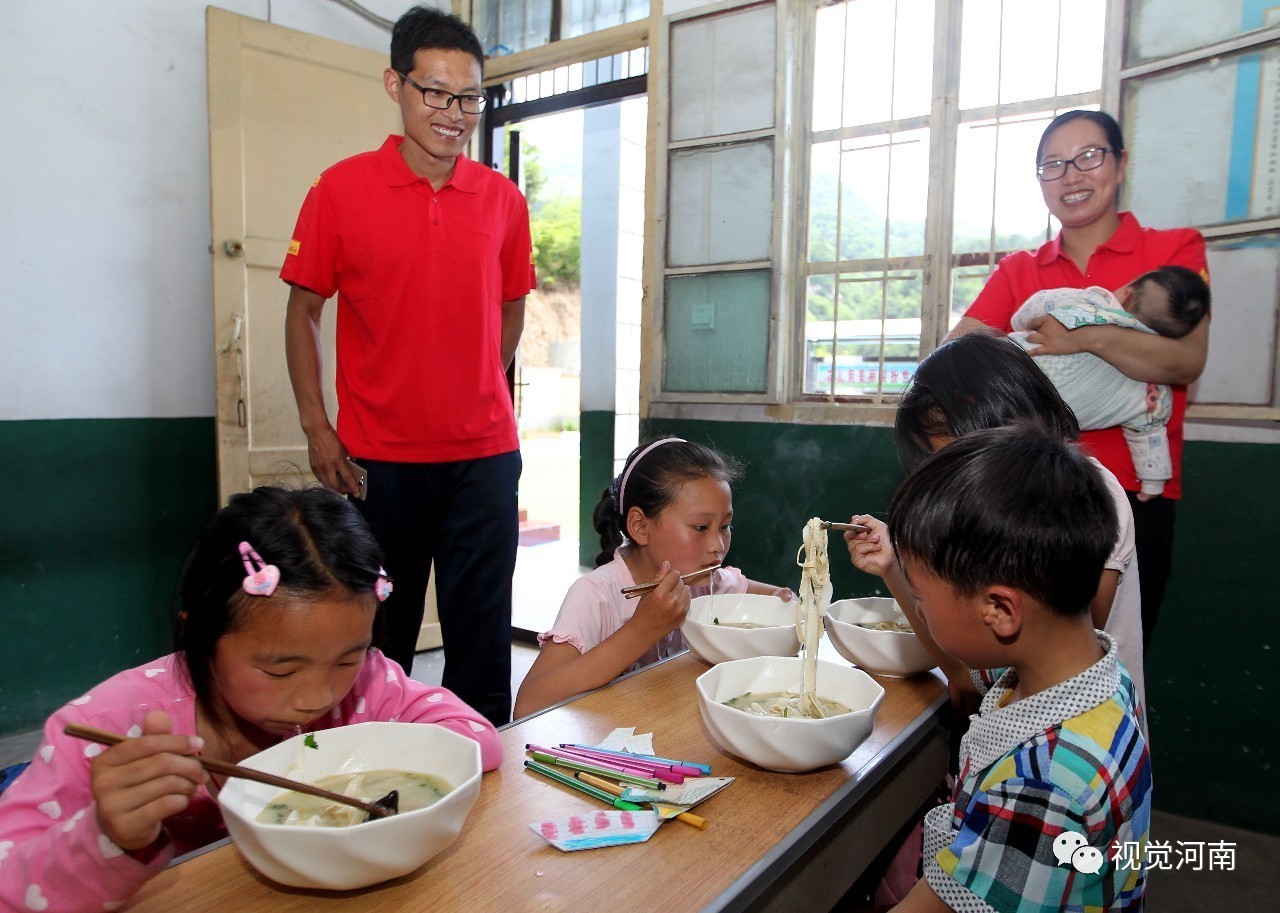 山娃足球名宿,山娃足球小学简介