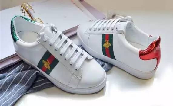 杨幂最新款潮鞋,杨幂最新ugg