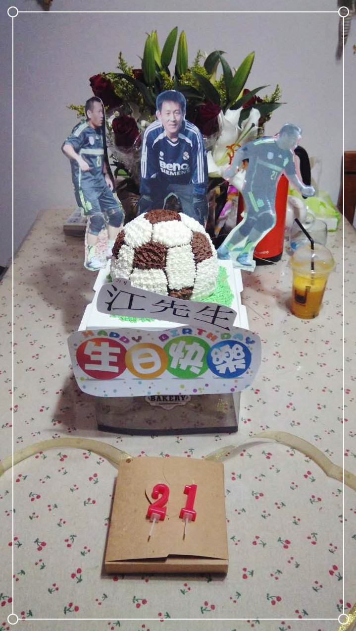 因为喜欢足球所以爱看足球,因为喜欢足球所以坚持