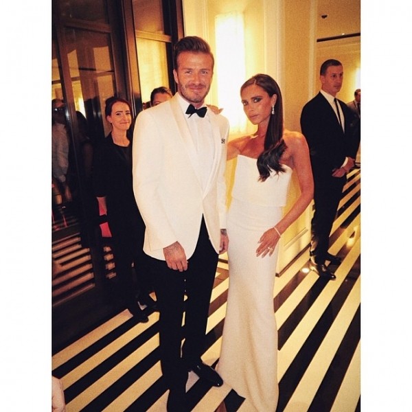 脱下球衣穿上平常的衣服,脱下球衣穿西装