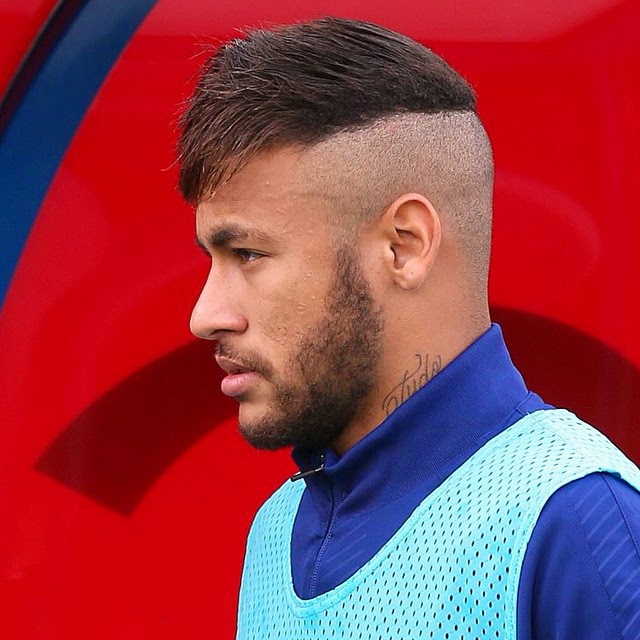 百变发型：洗剪吹男神内马尔的时尚之路