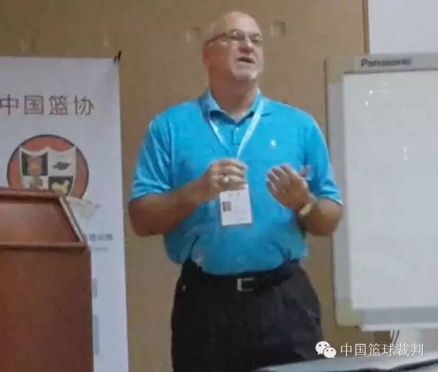 中国篮球裁判班琦,中国篮球裁判网向欧洲裁判致敬