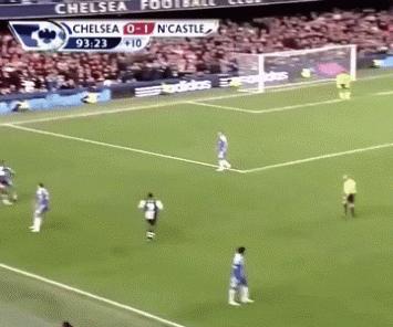 卡洛斯十大残暴射门,卡洛斯的十大暴力射门