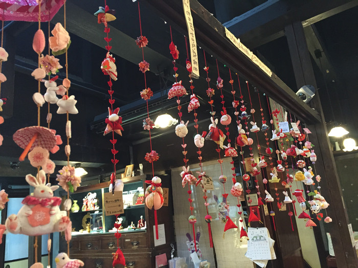 日本的冬天仍然色彩残暴,冬季日本的冰雪阳光