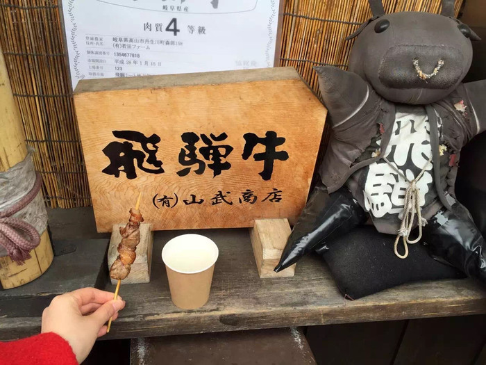 日本的冬天仍然色彩残暴,冬季日本的冰雪阳光