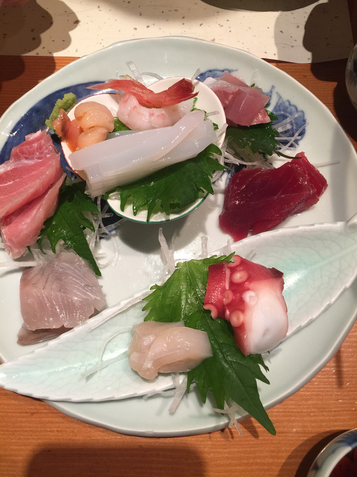 日本的冬天仍然色彩残暴,冬季日本的冰雪阳光