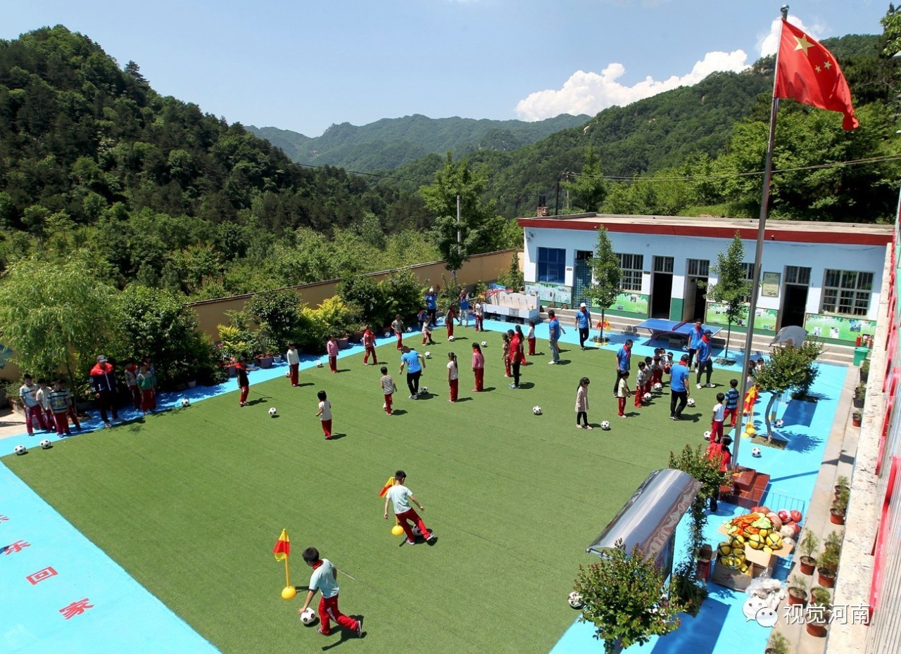 山娃足球名宿,山娃足球小学简介