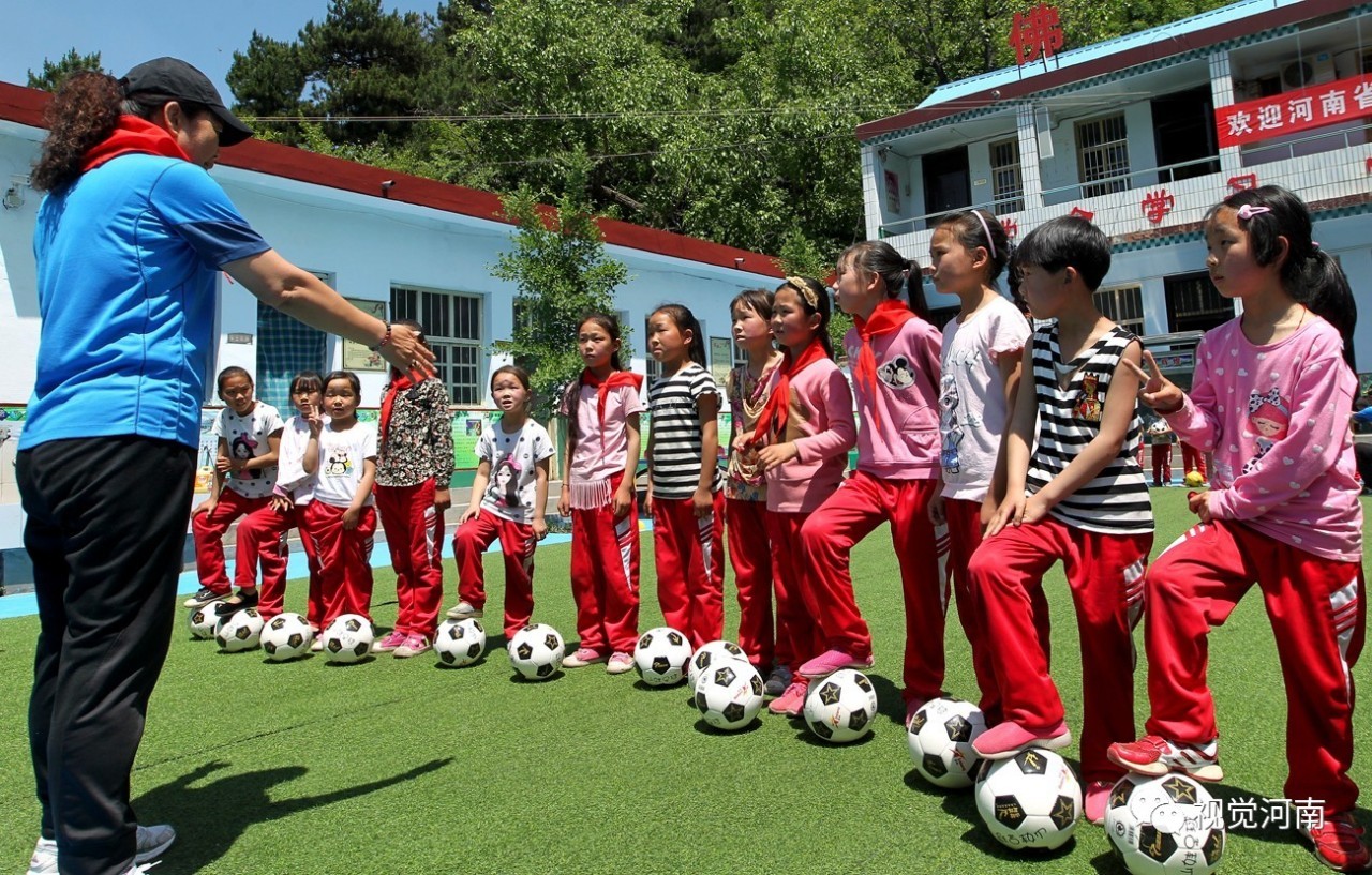 山娃足球名宿,山娃足球小学简介
