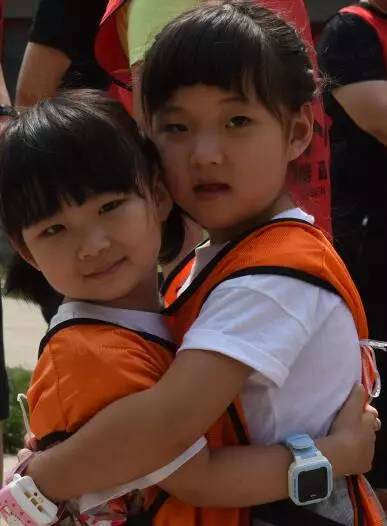 六一到了小孩子们都去哪玩了,六一到小朋友们齐欢笑