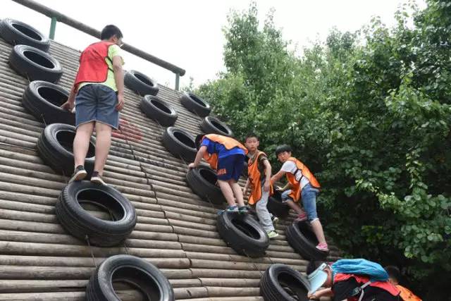 六一到了小孩子们都去哪玩了,六一到小朋友们齐欢笑