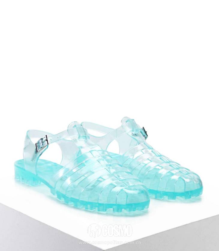 适合日常穿搭的拖鞋,当下流行塑料拖鞋穿搭