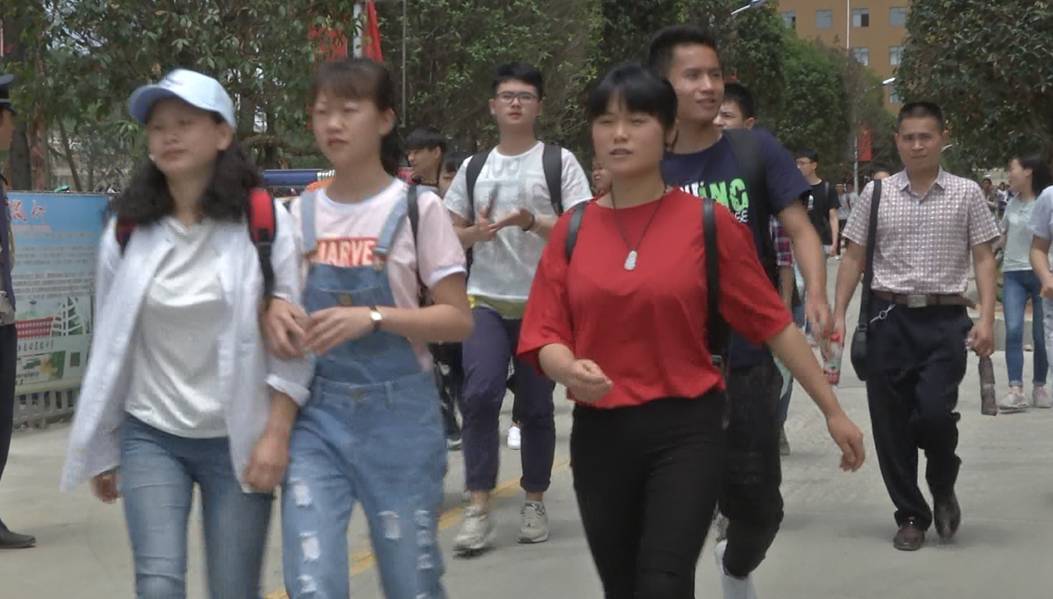 直击高考首日安保,我们为高考保驾护航