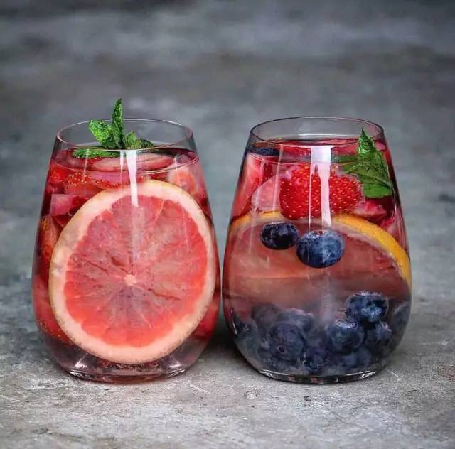 水果茶火了，才不是切片柠檬放颗草莓这么简单，收好这份实用手册