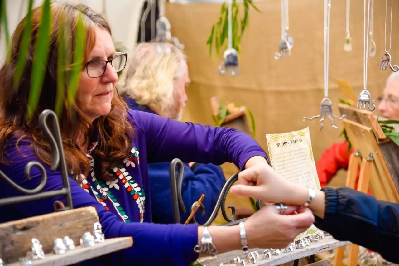 北石：这个由一群流放者建立的国家如今居然这么发达和美丽