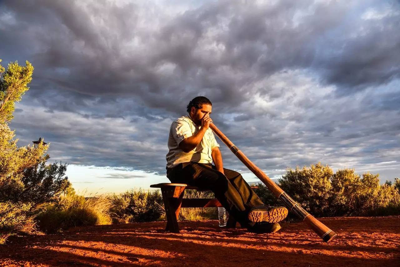 北石：这个由一群流放者建立的国家如今居然这么发达和美丽