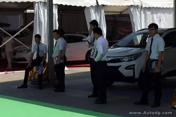 车商帮忙办居住证需要多久,广东省内居住证买车上牌都可以吗