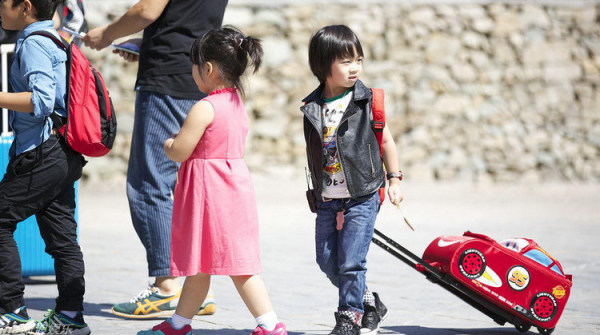 你一定要知道，为什么孩子需要一个自己的行李箱