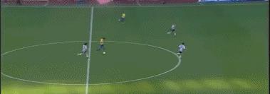 巅峰时期的卡卡是怎样踢球的,卡卡gif