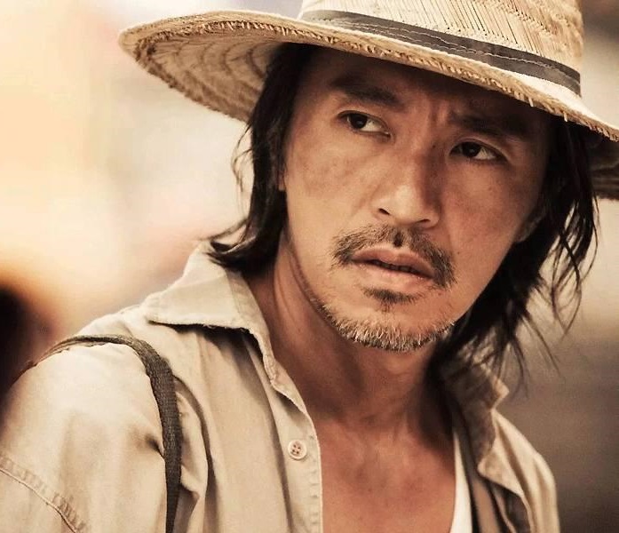 赵薇少林足球光头上场,少林足球赵薇为什么不剃光头