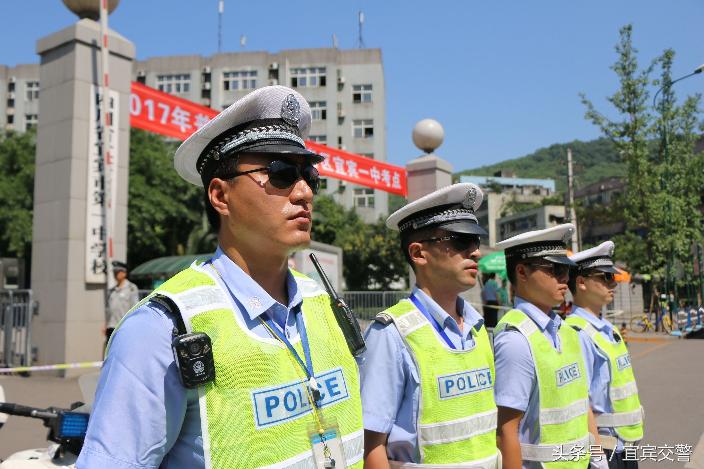 郑州爱心护考交警同行,爱心助考交警同行