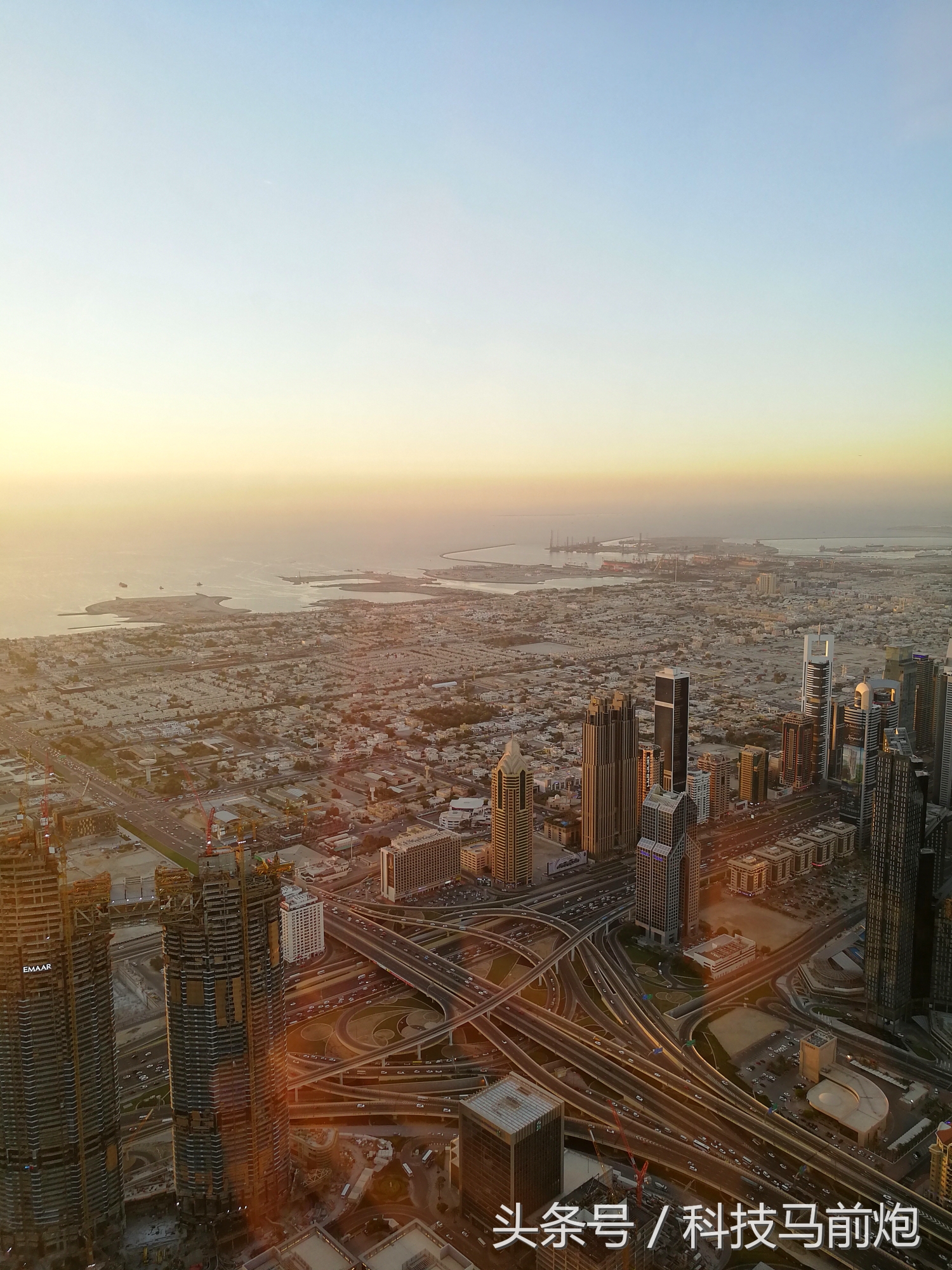 见证沙漠奇迹之美，带着荣耀V9开启迪拜奇遇记