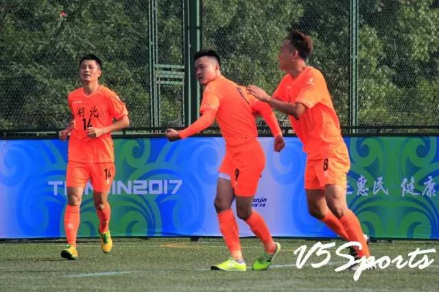 草根选手也能踏上全运会赛场,草根足球队夺联赛冠军