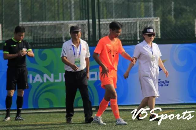 草根选手也能踏上全运会赛场,草根足球队夺联赛冠军