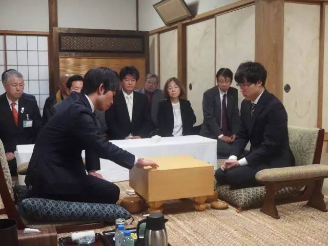 第72期本因坊战七番棋胜负第3局第一天解说高梨圣健