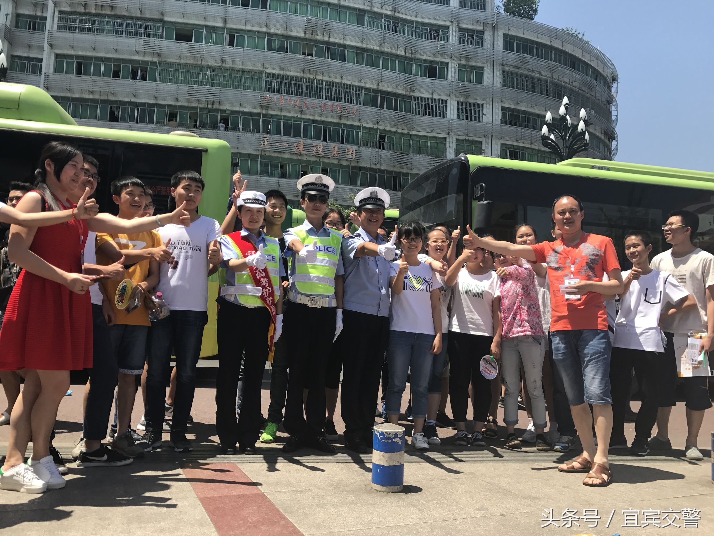 郑州爱心护考交警同行,爱心助考交警同行