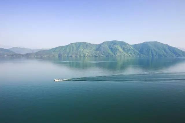 初夏阳光下太平湖沐心酒店风景,太平湖旅游攻略酒店