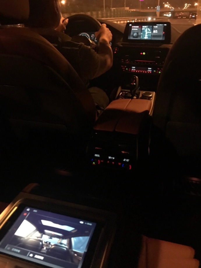 沉浸式体验20款bmw530li领先型,宝马530li领先m运动高速实测