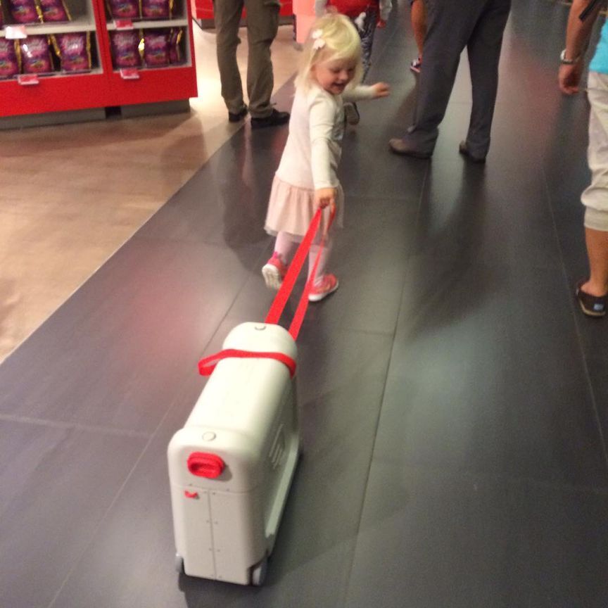 你一定要知道，为什么孩子需要一个自己的行李箱