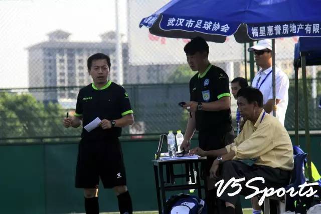 草根选手也能踏上全运会赛场,草根足球队夺联赛冠军