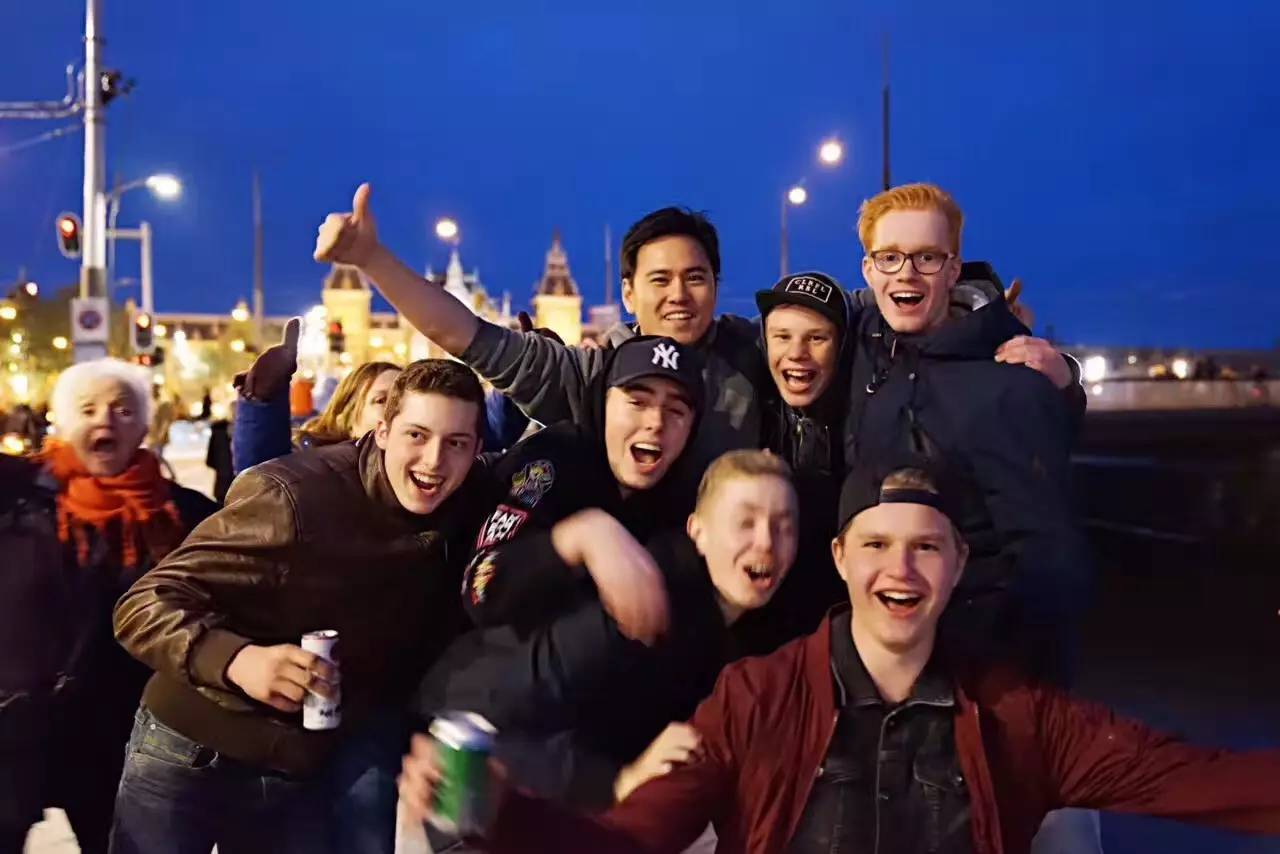 英语太差不敢出国玩？这几个方法，帮你解决语言问题！