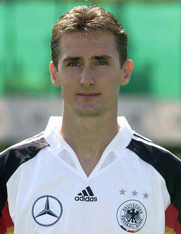 足坛经典空翻克洛泽,世界杯足球场上感动瞬间