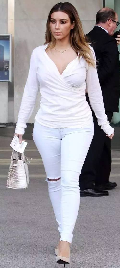 屁股大腿大穿衣搭配,如何改善屁股不匀称