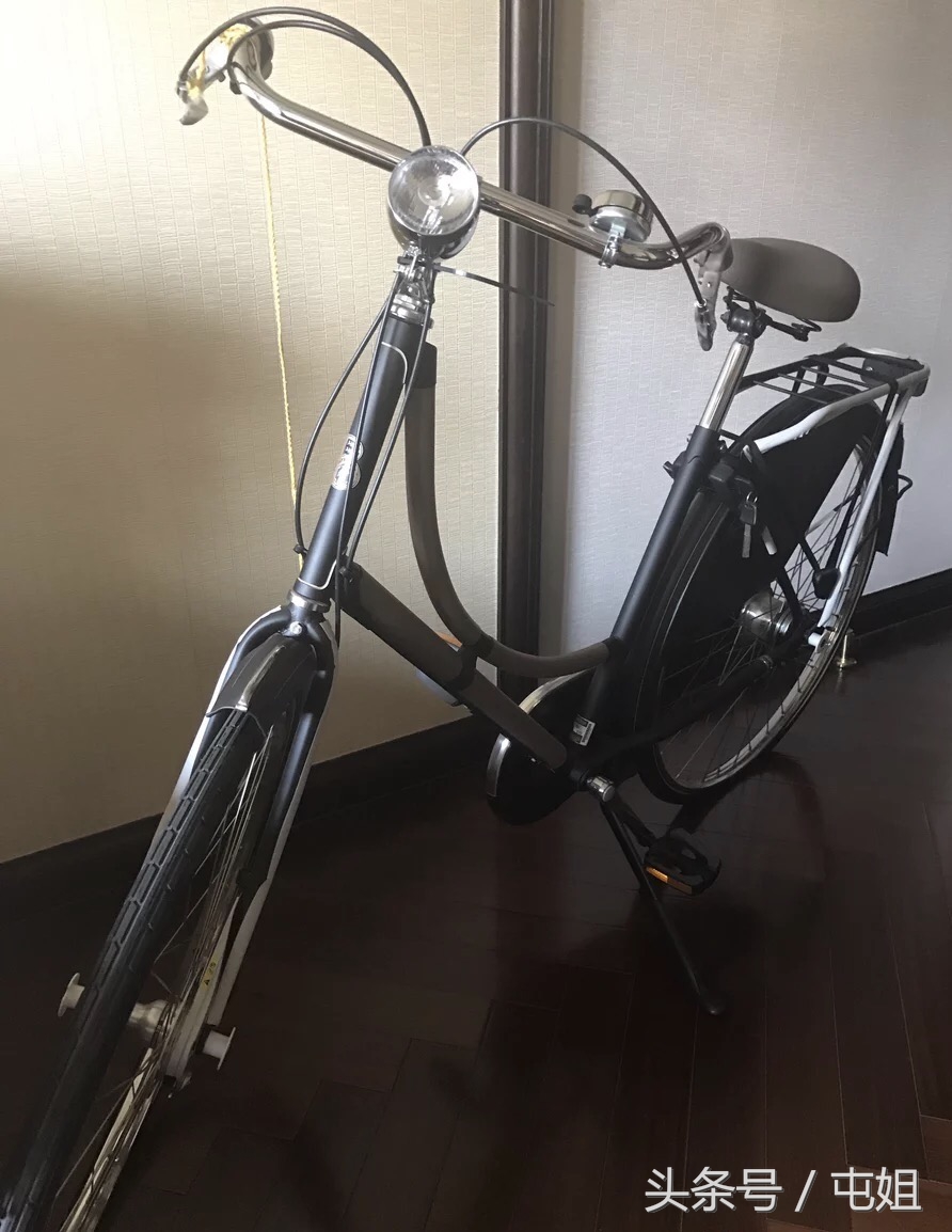 难得一见，LV足球、香奶奶皮划艇、圣罗兰溜冰鞋