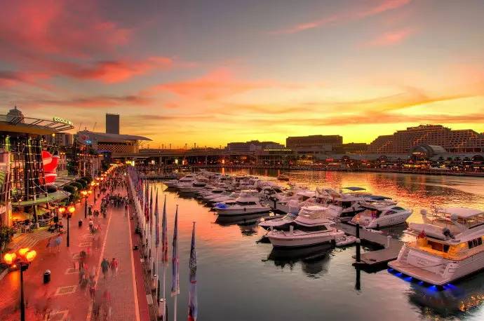 北石：这个由一群流放者建立的国家如今居然这么发达和美丽