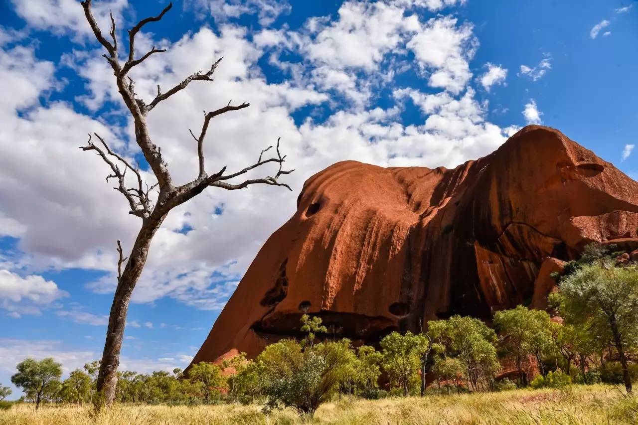 北石：这个由一群流放者建立的国家如今居然这么发达和美丽
