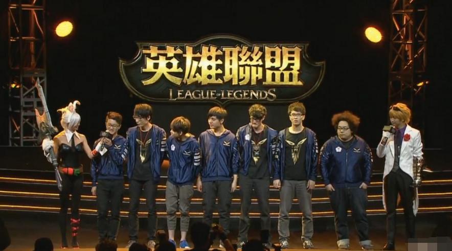 鑻遍泟鑱旂洘fw澶哄啝鍦颁綅,lol宸呭嘲璧沠w