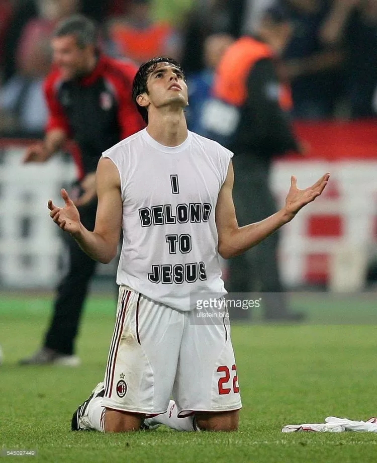 巅峰时期的卡卡是怎样踢球的,卡卡gif