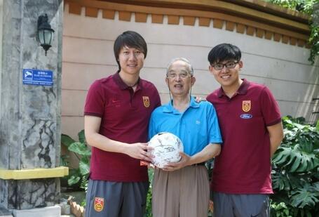 足协吊唁中国足球,中国足球致敬老兵