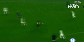 足球小罗十大绝技,小罗足球花式动作过人