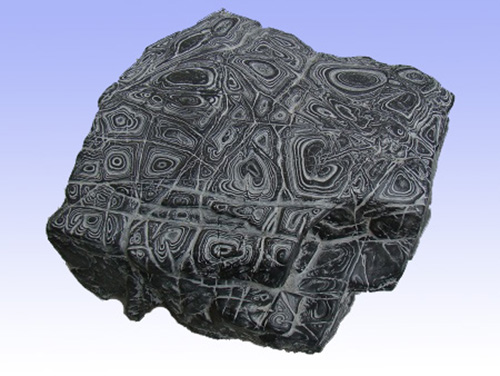 此石几十年来价格一直很高，要个带洞或象形更是高的要命