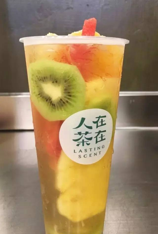 水果茶火了，才不是切片柠檬放颗草莓这么简单，收好这份实用手册
