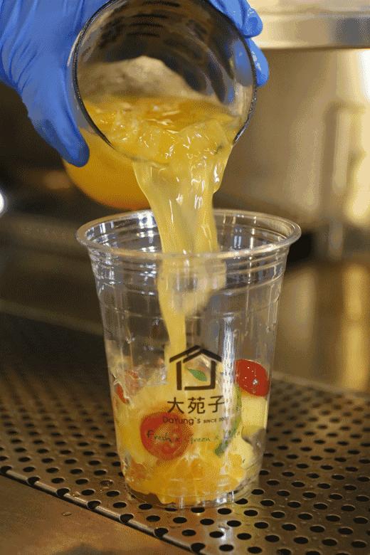 水果茶火了，才不是切片柠檬放颗草莓这么简单，收好这份实用手册