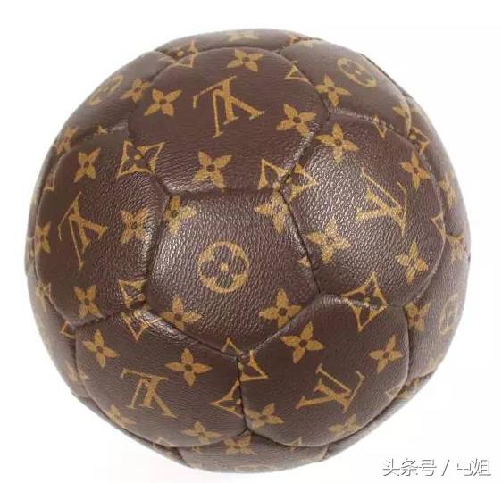 难得一见，LV足球、香奶奶皮划艇、圣罗兰溜冰鞋