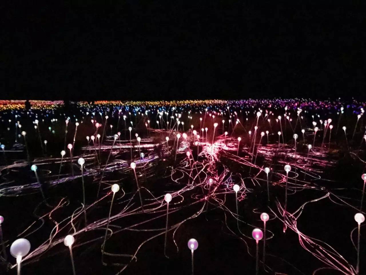 北石：这个由一群流放者建立的国家如今居然这么发达和美丽