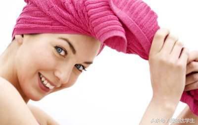 头发油腻爱出汗咋回事,爱出油的头发适合什么的洗发水