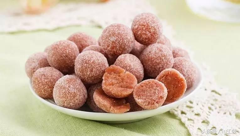 偷偷吃一口零食，拯救办公室无聊的下午